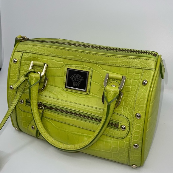 RARE👜VERSACE👜AUTHENTICATED Medusa Lime green croc embossed satchel - Picture 3 of 15